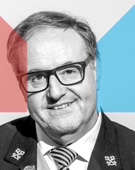 Monsieur Simon DELCOMMINETTE est dans le Jury Monsieur Simon DELCOMMINETTE est dans le Jury