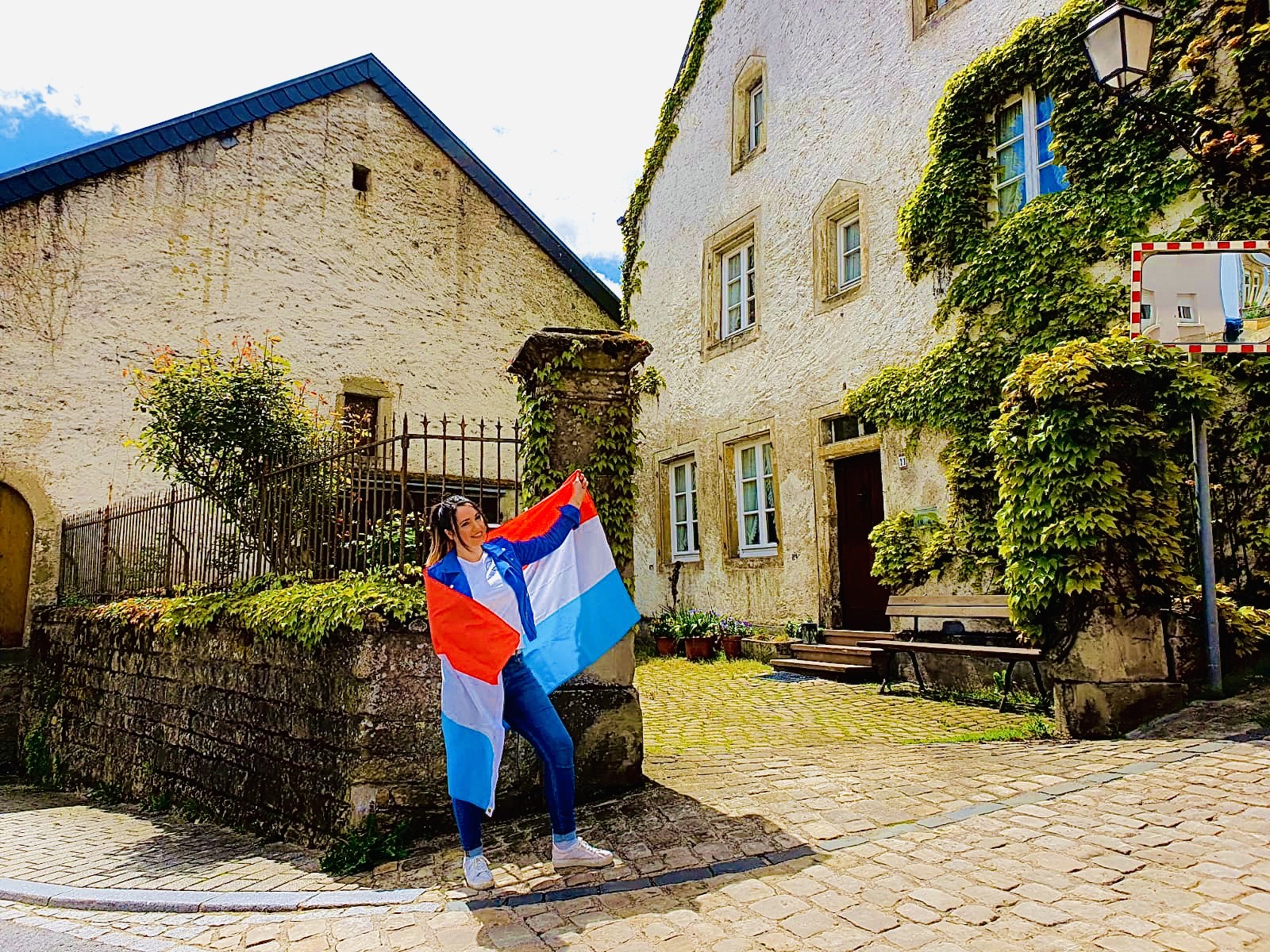 Tracy MACRI Tracy MACRI